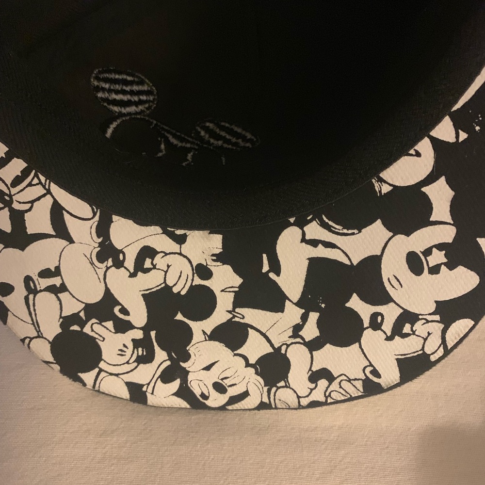 Mickey Mouse Cap - Picture 3 of 4